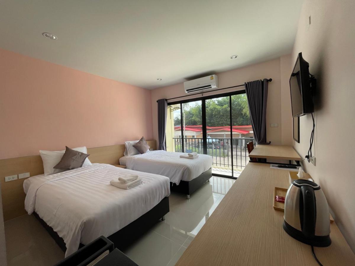โรงแรมนิยม เอสทีเอ็น 2 - Niyom Stn 2 Hotel Ban Phue المظهر الخارجي الصورة